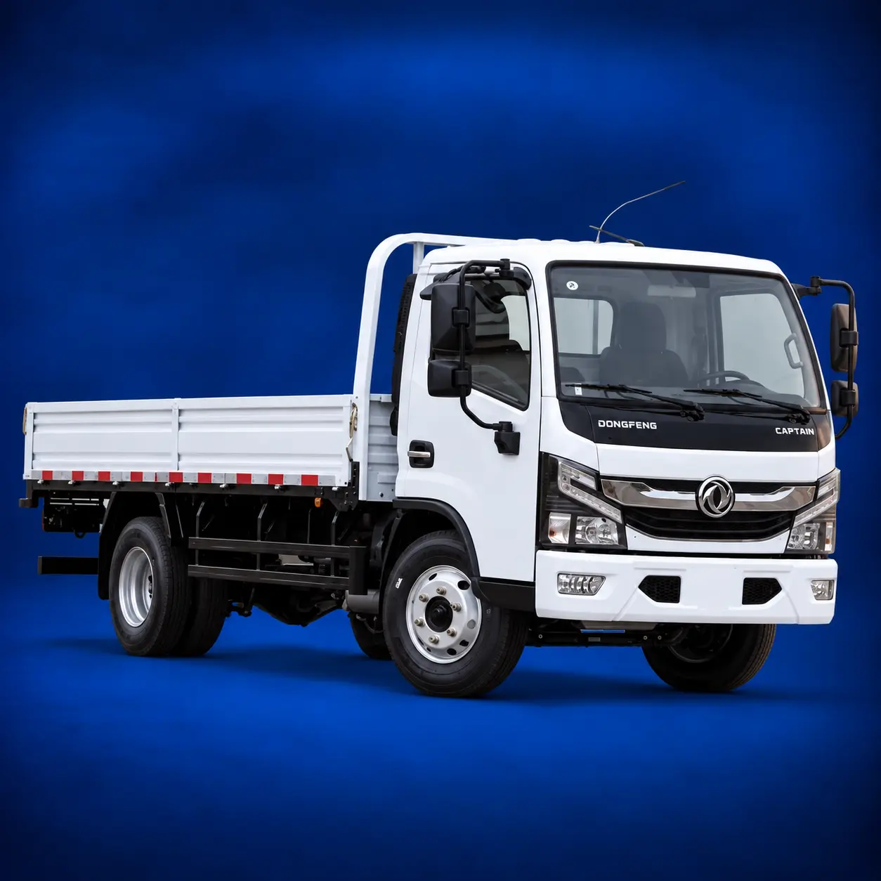 Dongfeng كابتن C 13000 - الشاحنة العملاقة كمنز 140 حصان (طراز 8.5 متر / صندوق 6 متر)