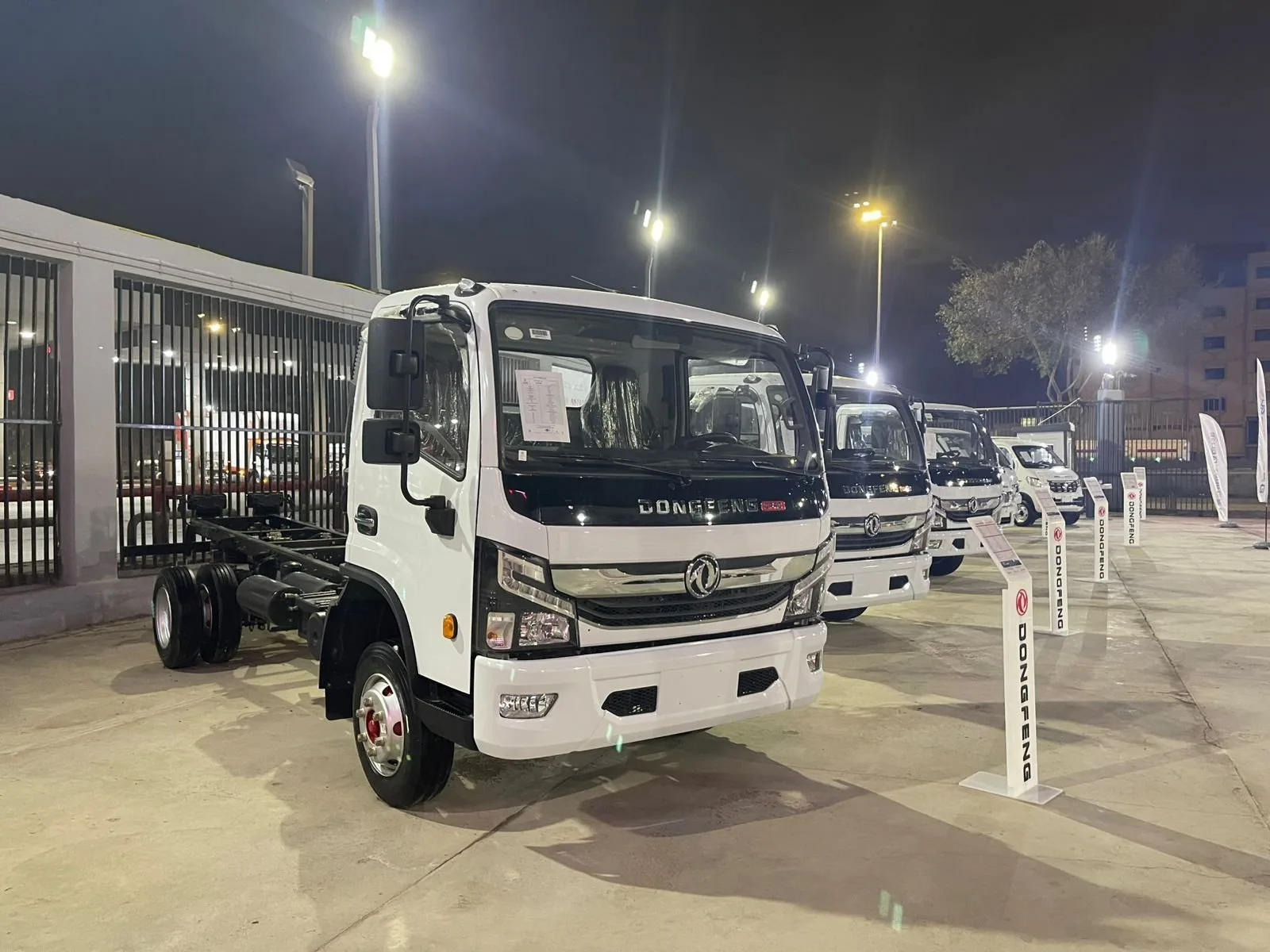 Dongfeng كابتن C 10000 (محرك كمينز أمريكي 3.9L - 6 طن)